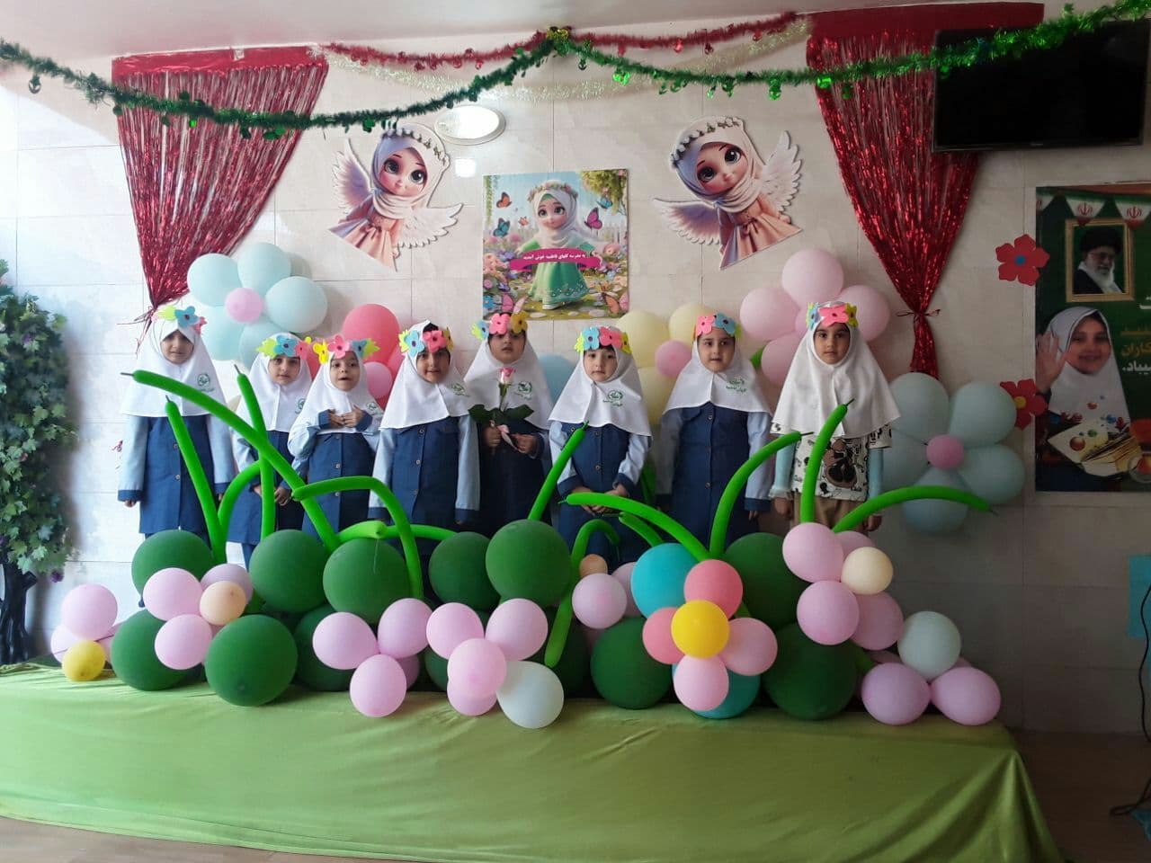 جشن غنچه های کودکستان گلهای فاطمیه