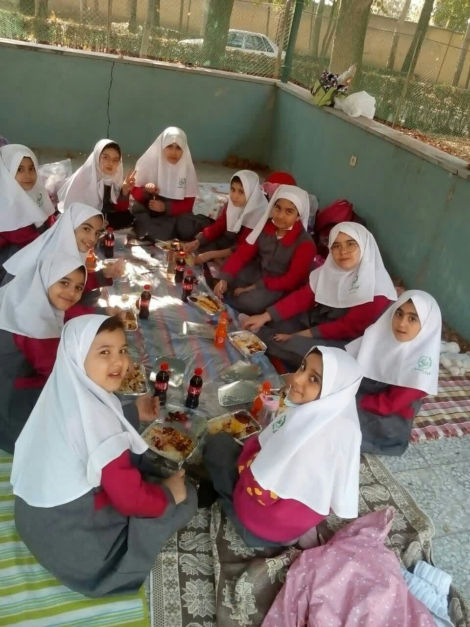 پیش دبستان و دبستان گلهای فاطمیه